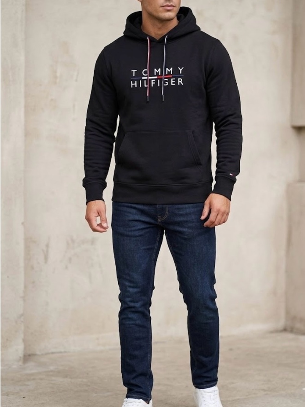 Tommy Hilfiger Men’s  Hoodie Logo Pullover Sweatshirt   Size XL